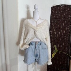 Women's Y2k TeenBell Soft Fluffy White Fuzzy Knit Sweater Size small
